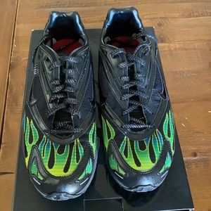 Supreme X Nike Zoom streak